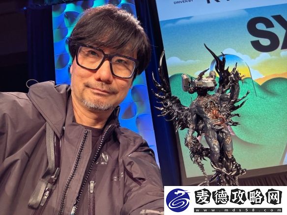 超帅巨人背生双翼！小岛秀夫展示死亡搁浅2典藏版雕塑