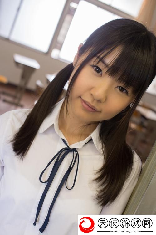 年轻漂亮的㥰子6-网友：绝世美颜引发热议！